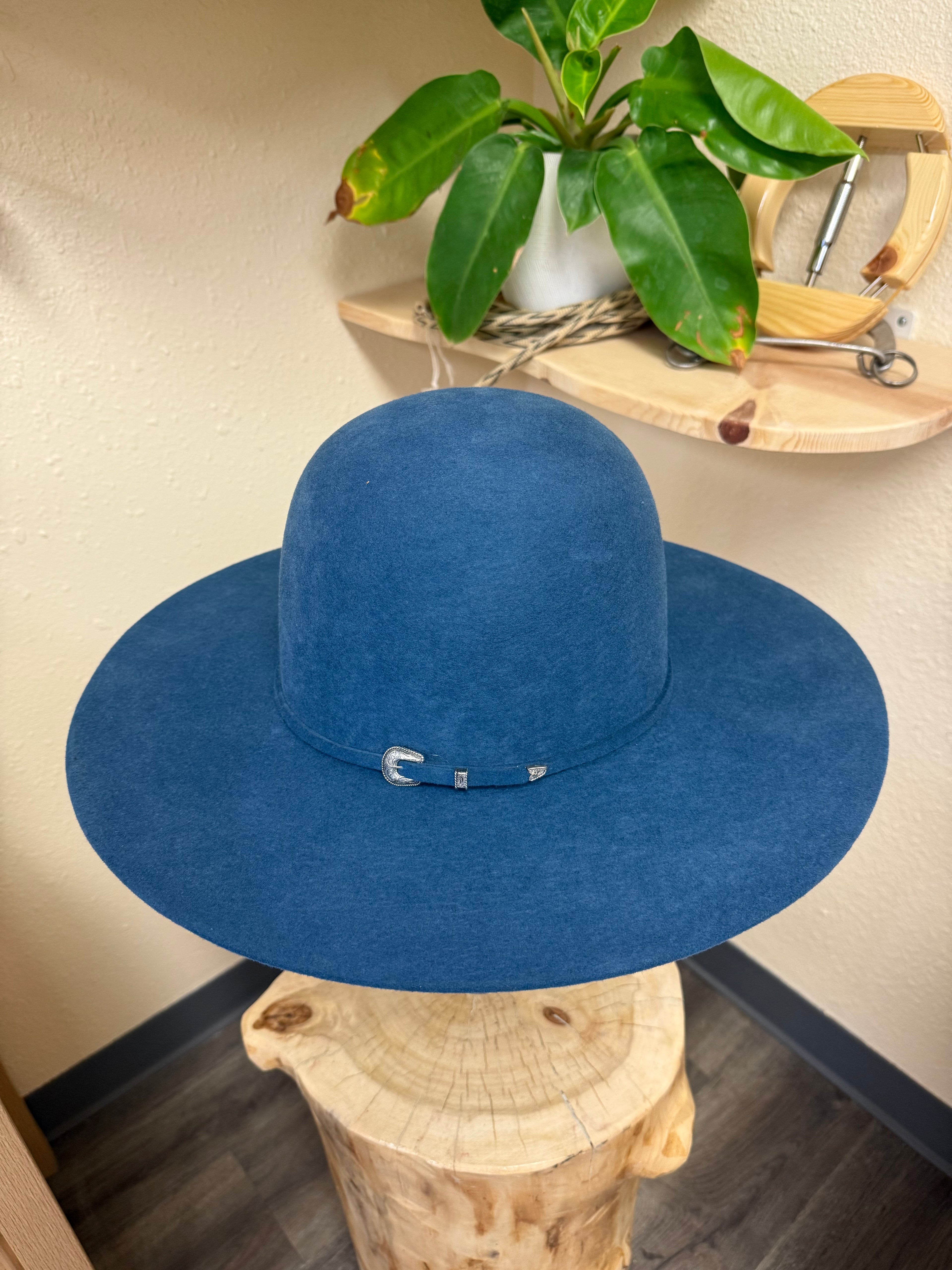 Serratelli Pure Wool 4.25”